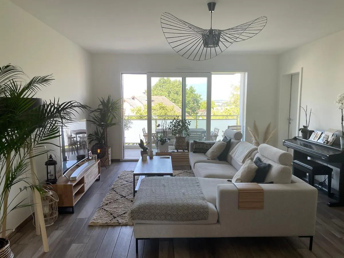 Private Bedroom And Bathroom In Shared Appartment location